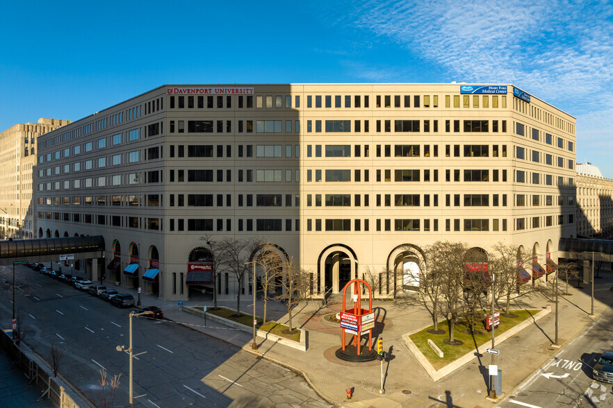 3031 W Grand Blvd, Detroit, MI for lease - Building Photo - Image 1 of 10