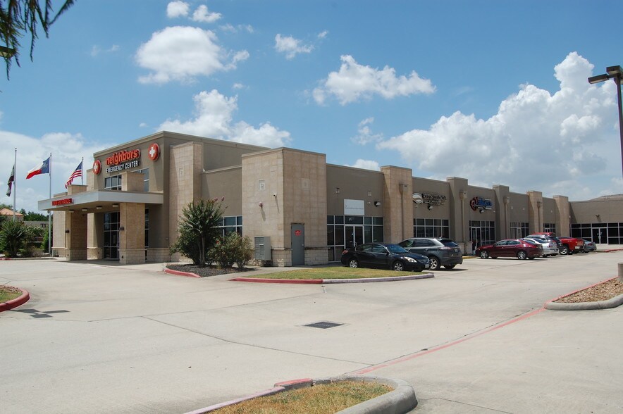 6051 Garth Rd, Baytown, TX 77521