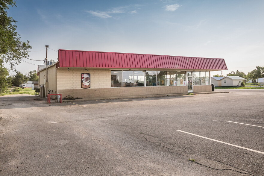 300 Main, Stinnett, TX for sale - Primary Photo - Image 2 of 32