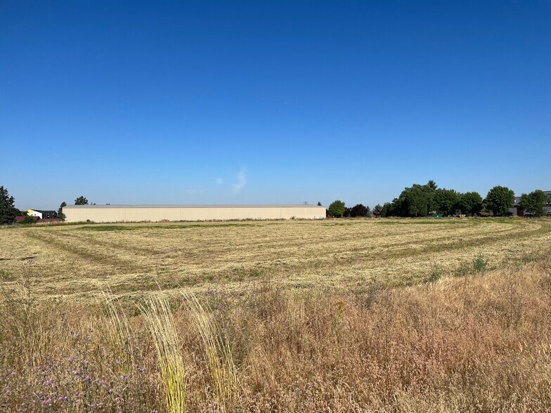 19551 E Appleway Ave, Liberty Lake, WA for sale - Primary Photo - Image 1 of 11