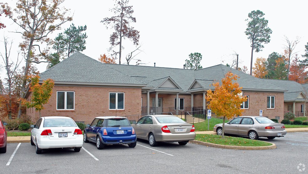 333 McLaws Cir, Williamsburg, VA for sale - Primary Photo - Image 1 of 1