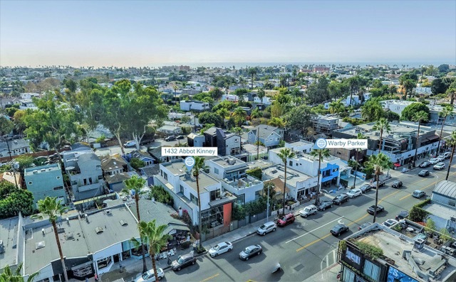 1432-1434 Abbot Kinney Blvd, Venice, CA for lease - Building Photo - Image 2 of 23