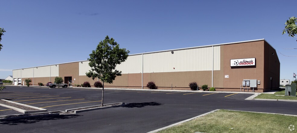 1877 W 2425 S, Woods Cross, UT for sale - Primary Photo - Image 1 of 1