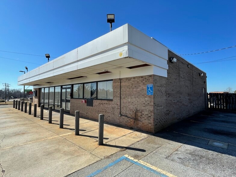 5055 Old Buncombe Rd, Greenville, SC for lease - Building Photo - Image 3 of 7