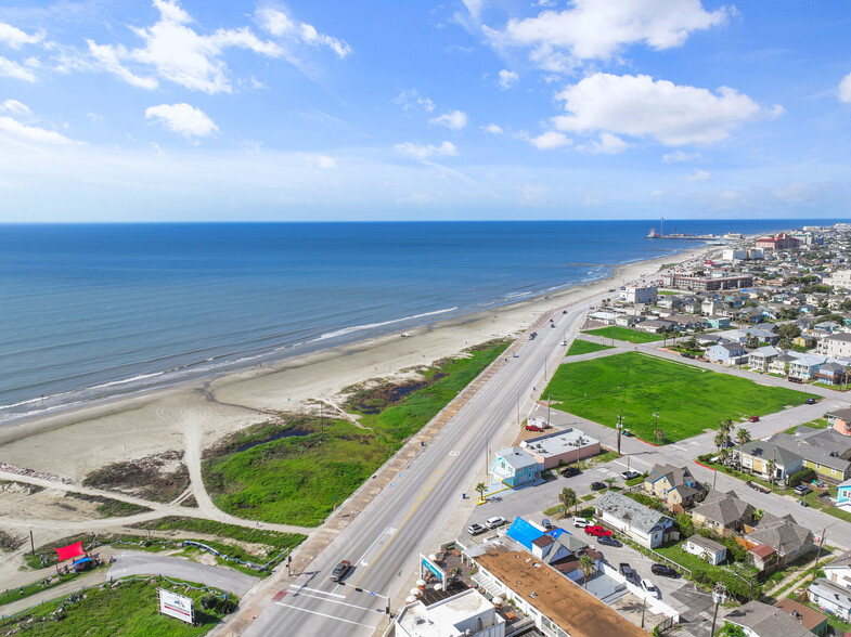 1020 Seawall Blvd, Galveston, TX for sale - Building Photo - Image 2 of 37