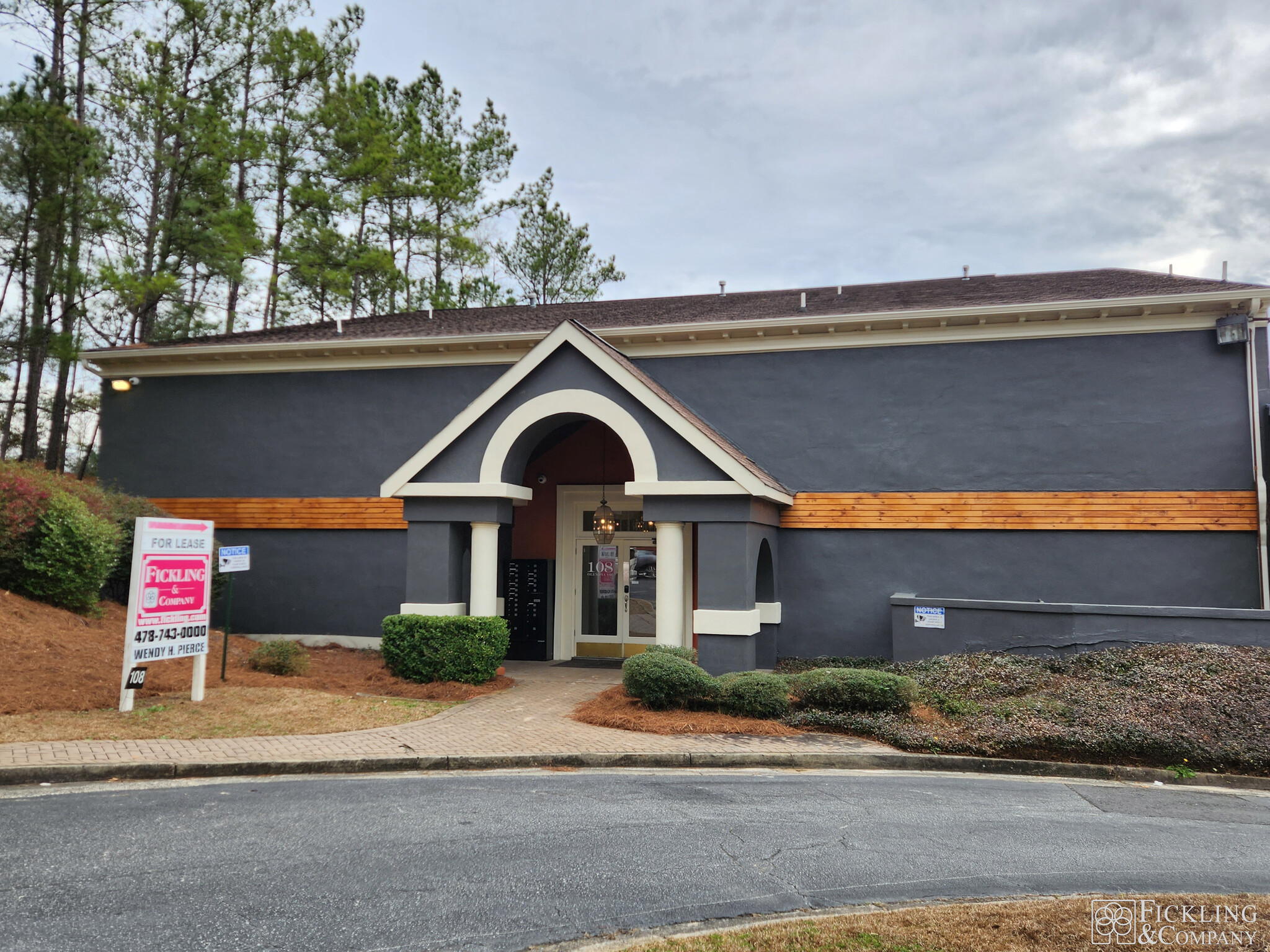 108 Olympia Dr, Warner Robins, GA for sale Building Photo- Image 1 of 15