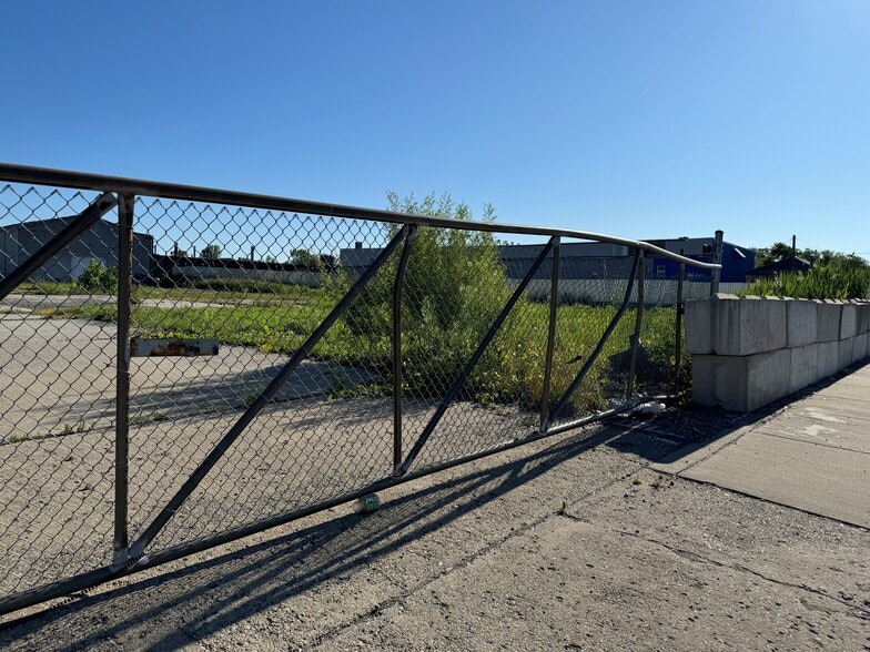 12800 Lyndon St, Detroit, MI for sale - Building Photo - Image 3 of 15