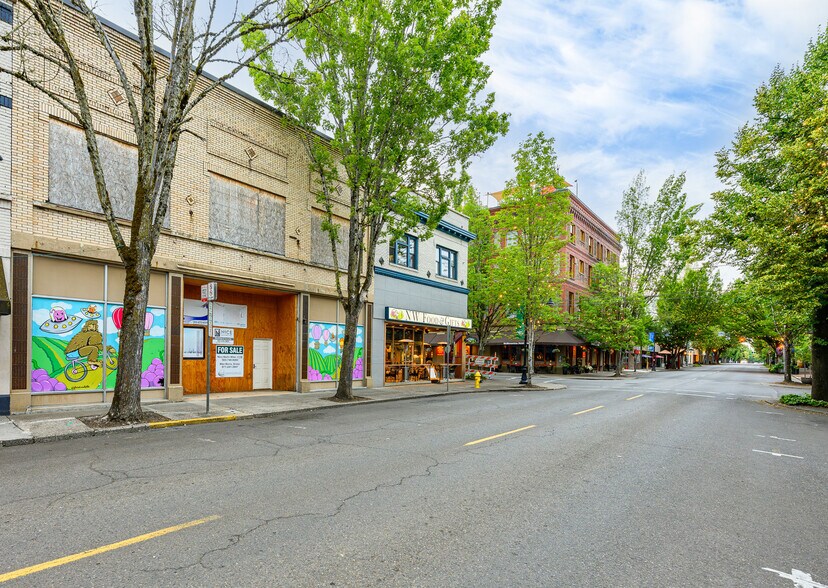 433 NE 3rd St, Mcminnville, OR for sale - Building Photo - Image 2 of 30