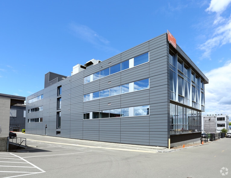 2320 W Commodore Way, Seattle, WA for lease - Building Photo - Image 2 of 4