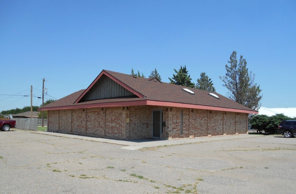 916 N Highway 87, Tulia, TX 79088