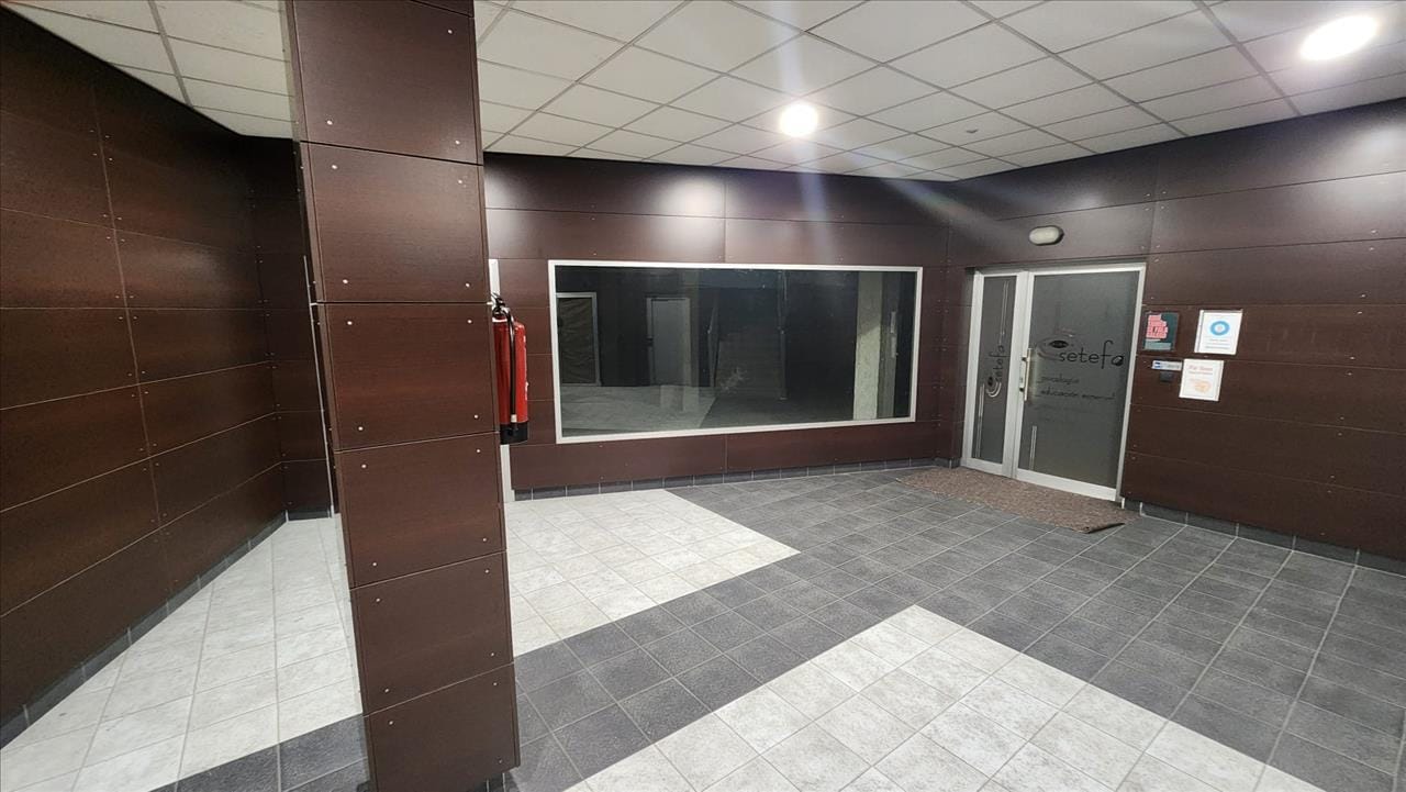 Boiro, LC 15930 -  -  - Interior Photo - Image 1 of 9