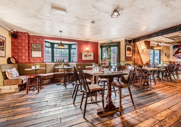 Marston St, Oxford, Temple Lounge