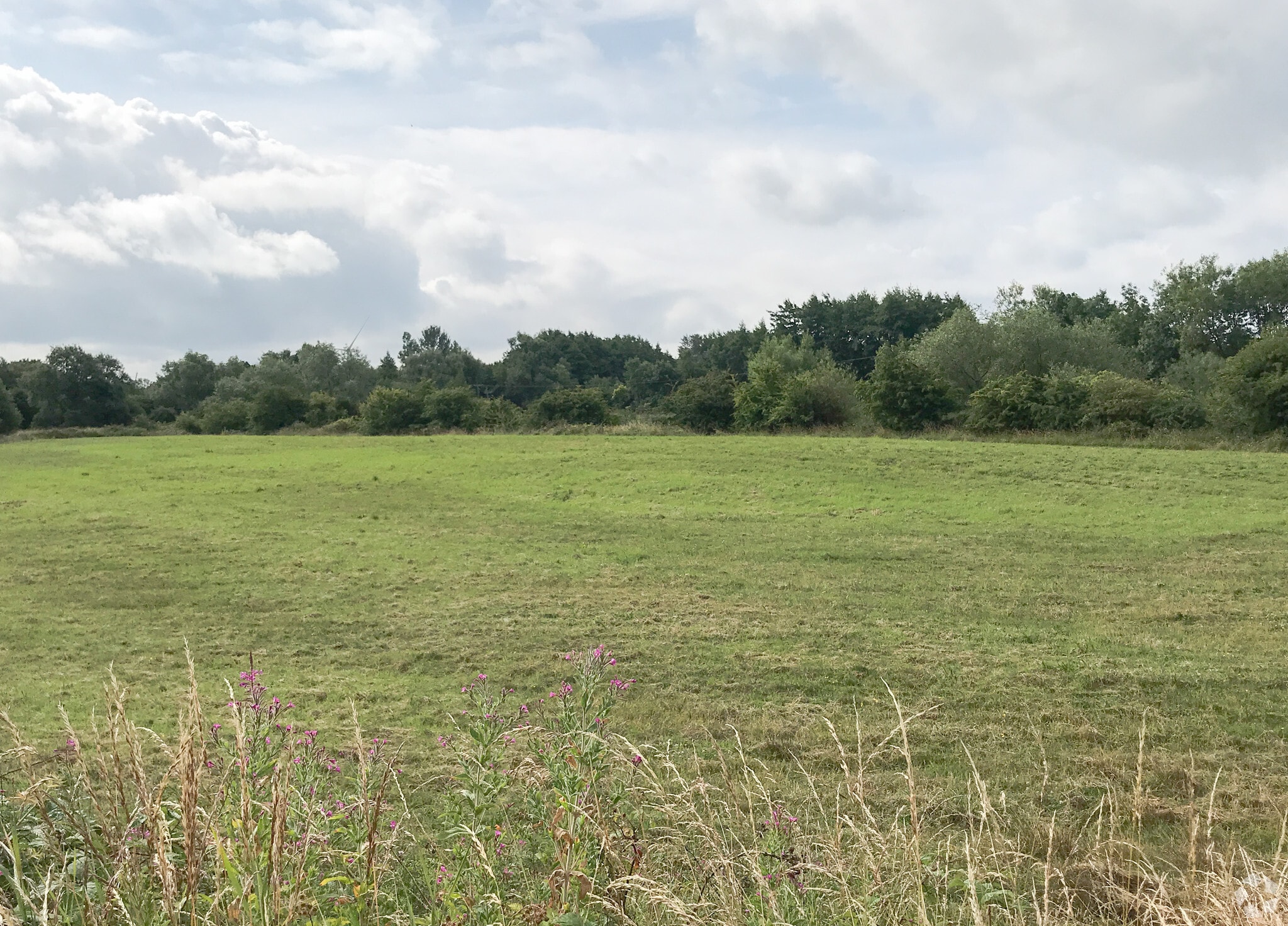 Riverside Way, Irvine for sale Primary Photo- Image 1 of 1