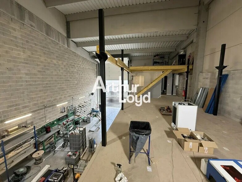 Flex in Montauroux for lease - Interior Photo - Image 1 of 4