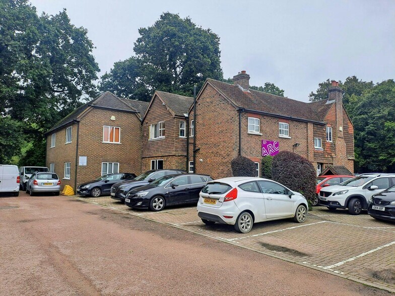 9 County Oak Way, Crawley for sale - Building Photo - Image 1 of 1