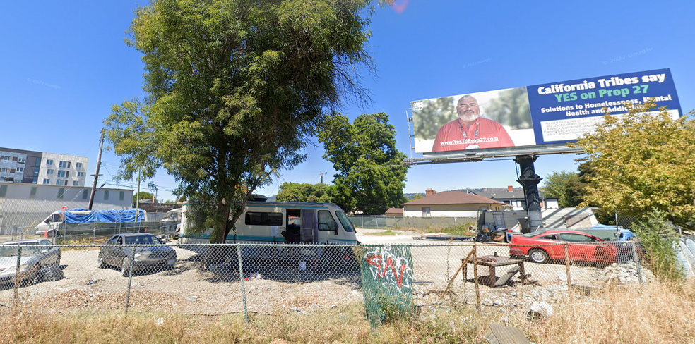 Land in Oakland, CA for lease - Building Photo - Image 1 of 2