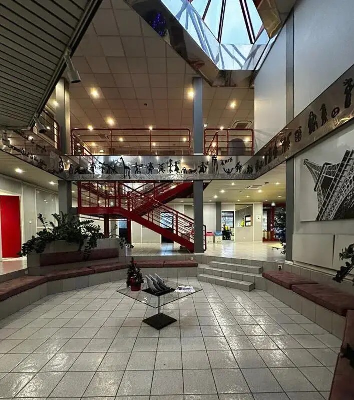 Avenue Johannes Gutenberg, Maurepas for lease Lobby- Image 1 of 3