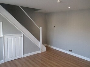 5 Cross Rosse St, Shipley for lease Interior Photo- Image 1 of 4