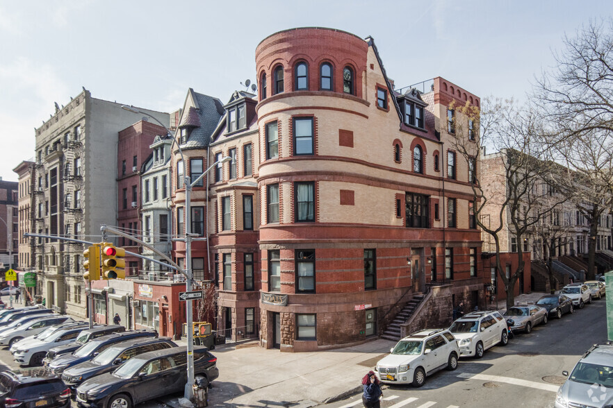 721 Saint Nicholas Ave, New York, NY for sale - Building Photo - Image 2 of 4