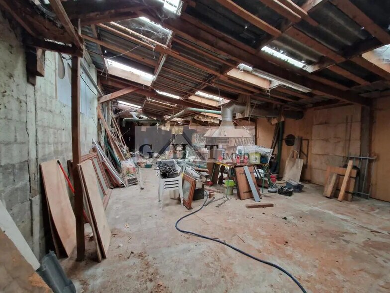 Industrial in Domont for sale - Interior Photo - Image 3 of 3