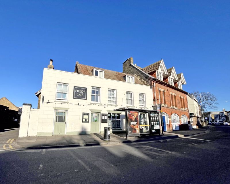 8 The Square, Birchington for sale Primary Photo- Image 1 of 1