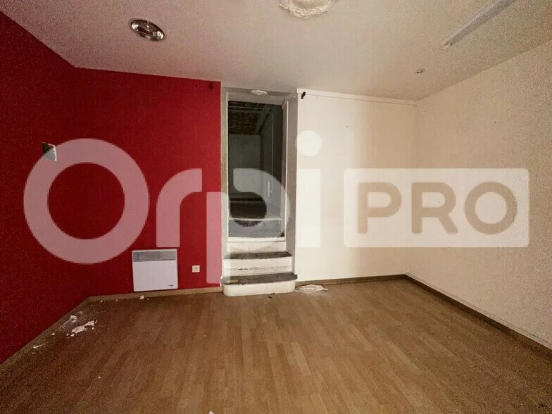 Retail in Montluçon for lease - Interior Photo - Image 3 of 3