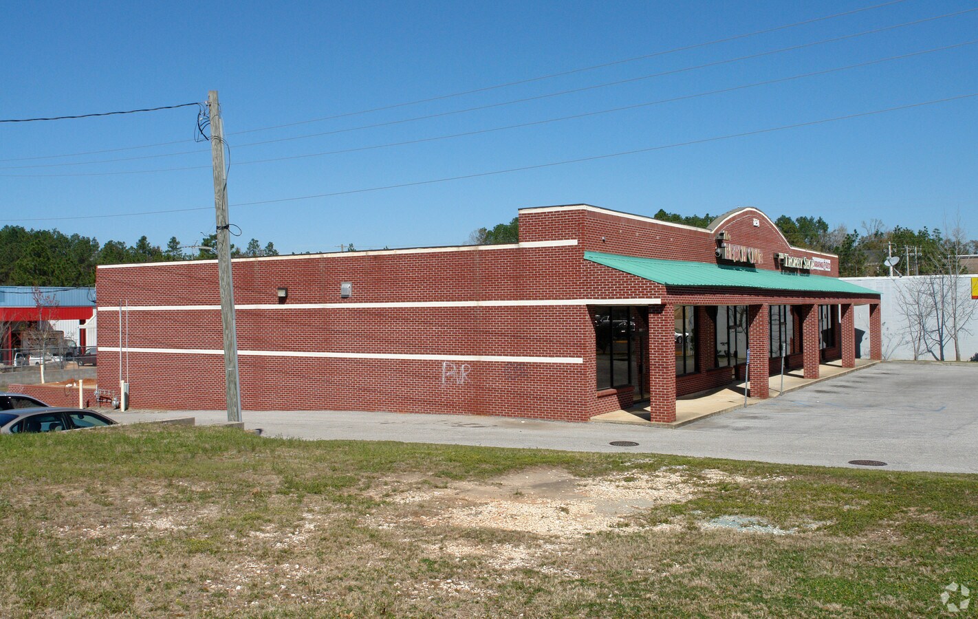 1234 Hillcrest Rd, Mobile, AL 36695