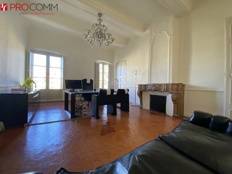 Office in Aix-en-Provence for lease - Building Photo - Image 2 of 6