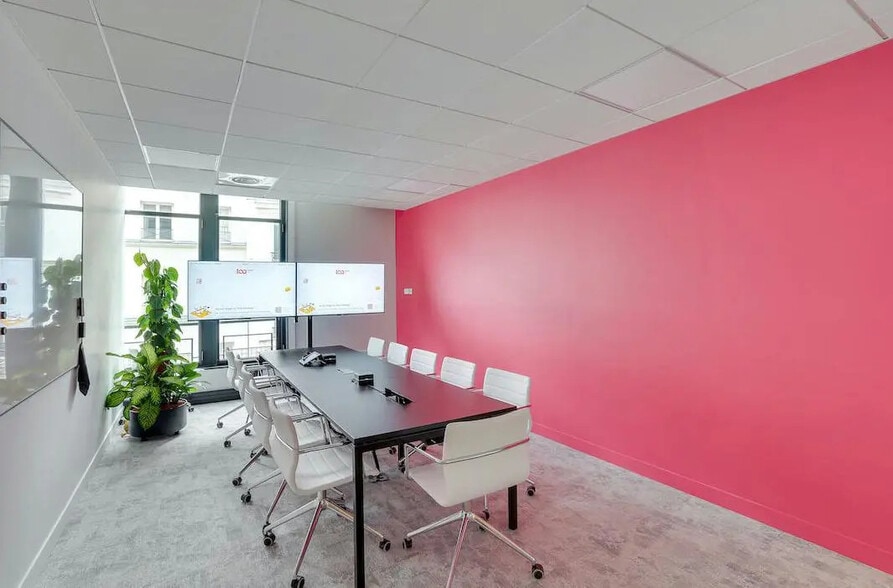 Rue Poissonnière, Paris for lease - Interior Photo - Image 2 of 11