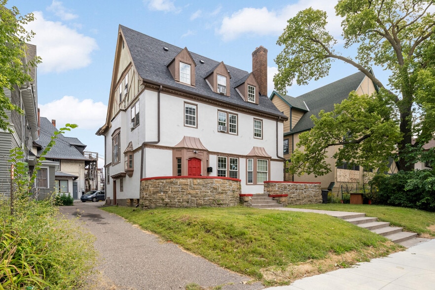 1009 University Ave SE, Minneapolis, MN for sale - Building Photo - Image 3 of 41