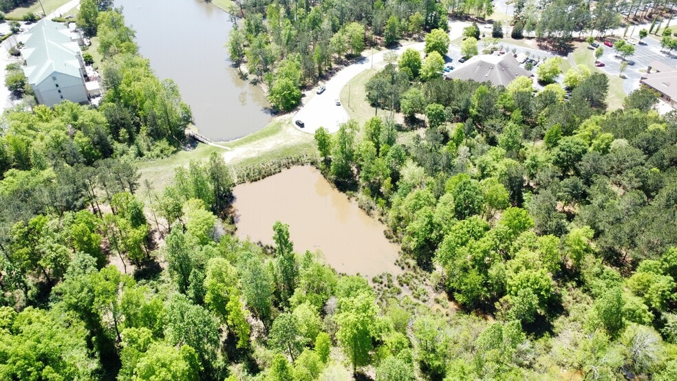 1247 Lake Brook Ct, Columbus, GA for sale - Building Photo - Image 2 of 7