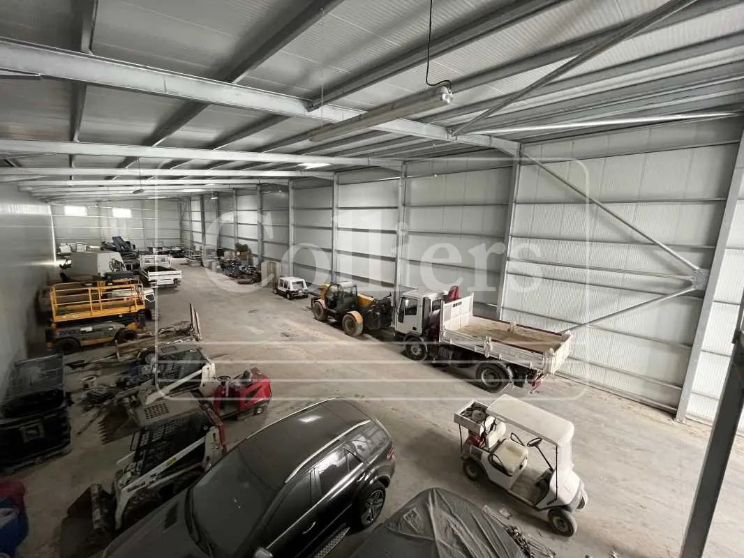 Flex in Gémenos for lease Interior Photo- Image 1 of 4