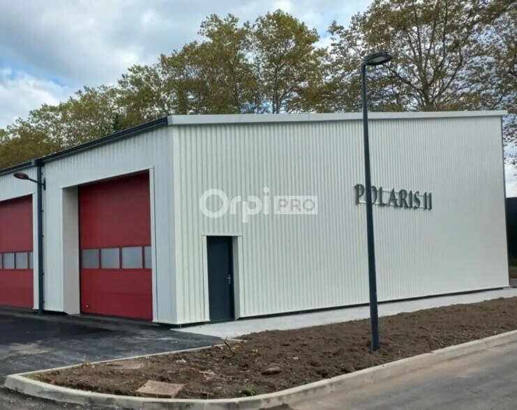 Flex in Pau for lease - Building Photo - Image 3 of 9