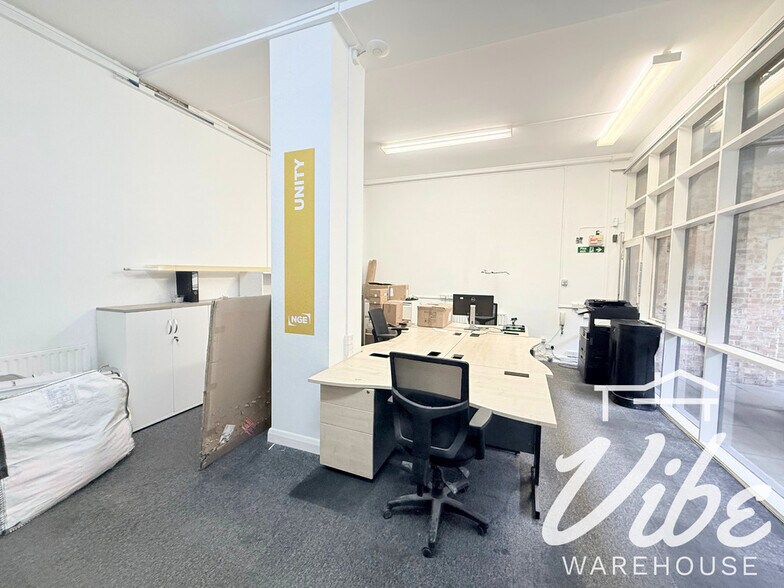 Shacklewell Ln, London for lease - Building Photo - Image 2 of 15