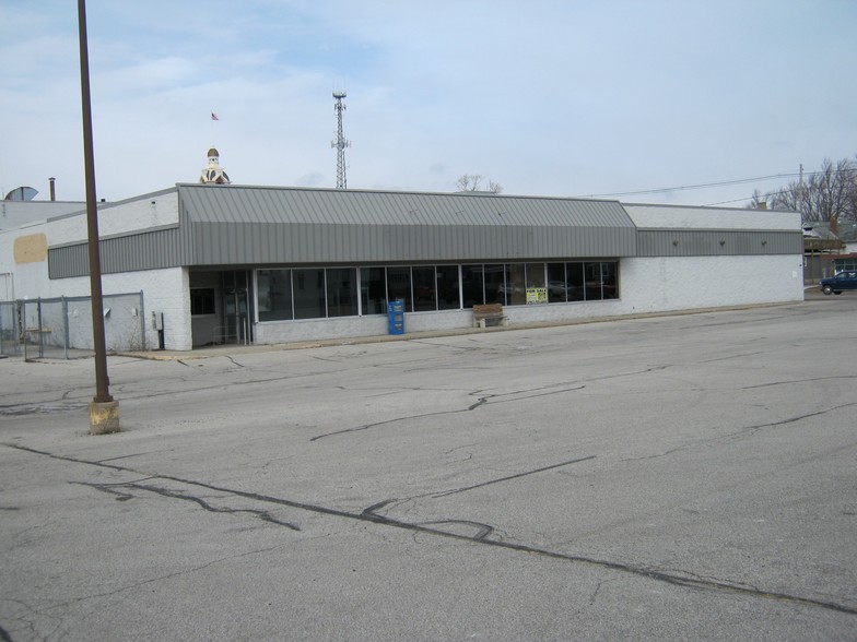 124 E Front St, Adrian, MI for sale - Building Photo - Image 1 of 1