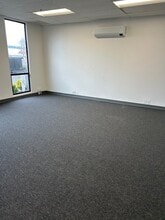 4949 Fulton Dr, Fairfield, CA for lease Building Photo- Image 2 of 9