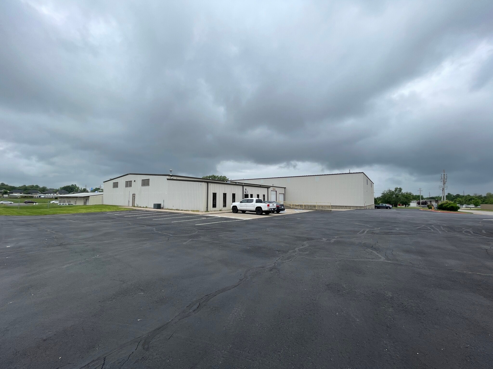 1821 S 1st St, Rogers, AR for lease Building Photo- Image 1 of 6