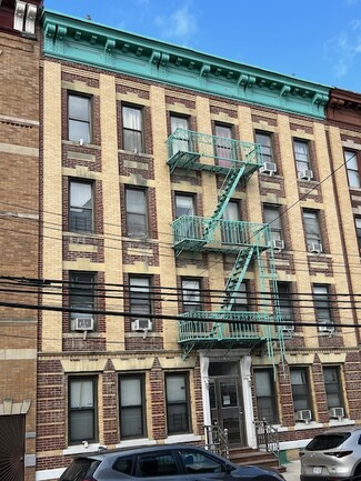 More details for 2610 18th St, Long Island City, NY - Multifamily for Sale