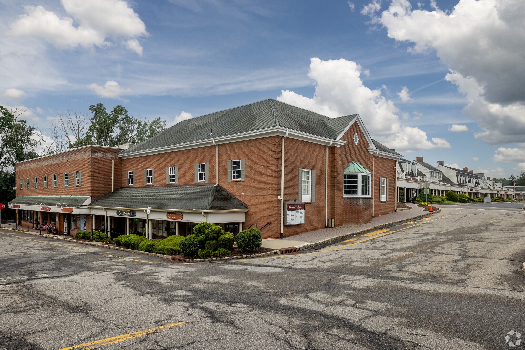 641 Shunpike Rd, Chatham, NJ for sale Primary Photo- Image 1 of 1