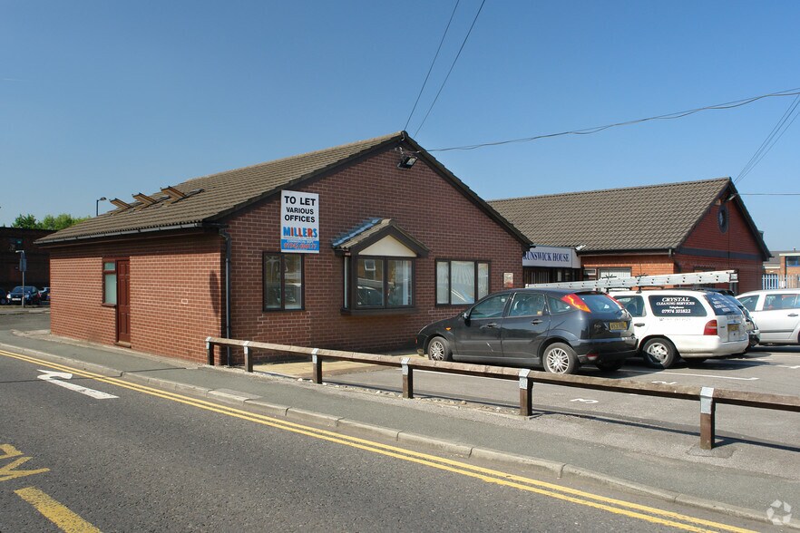 Mather Ln, Leigh, LAN WN7 2PW