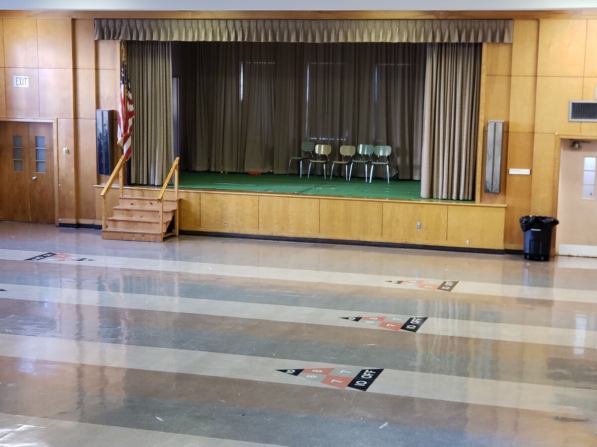 415 Howertown Rd, Catasauqua, PA 18032