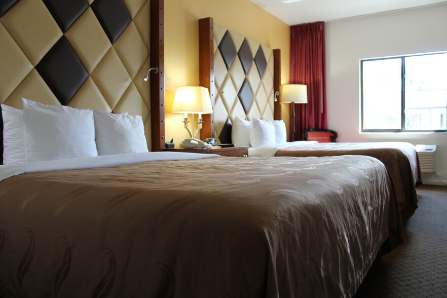 333 SE Dixie Hwy, Florida City, FL for sale - Building Photo - Image 3 of 14