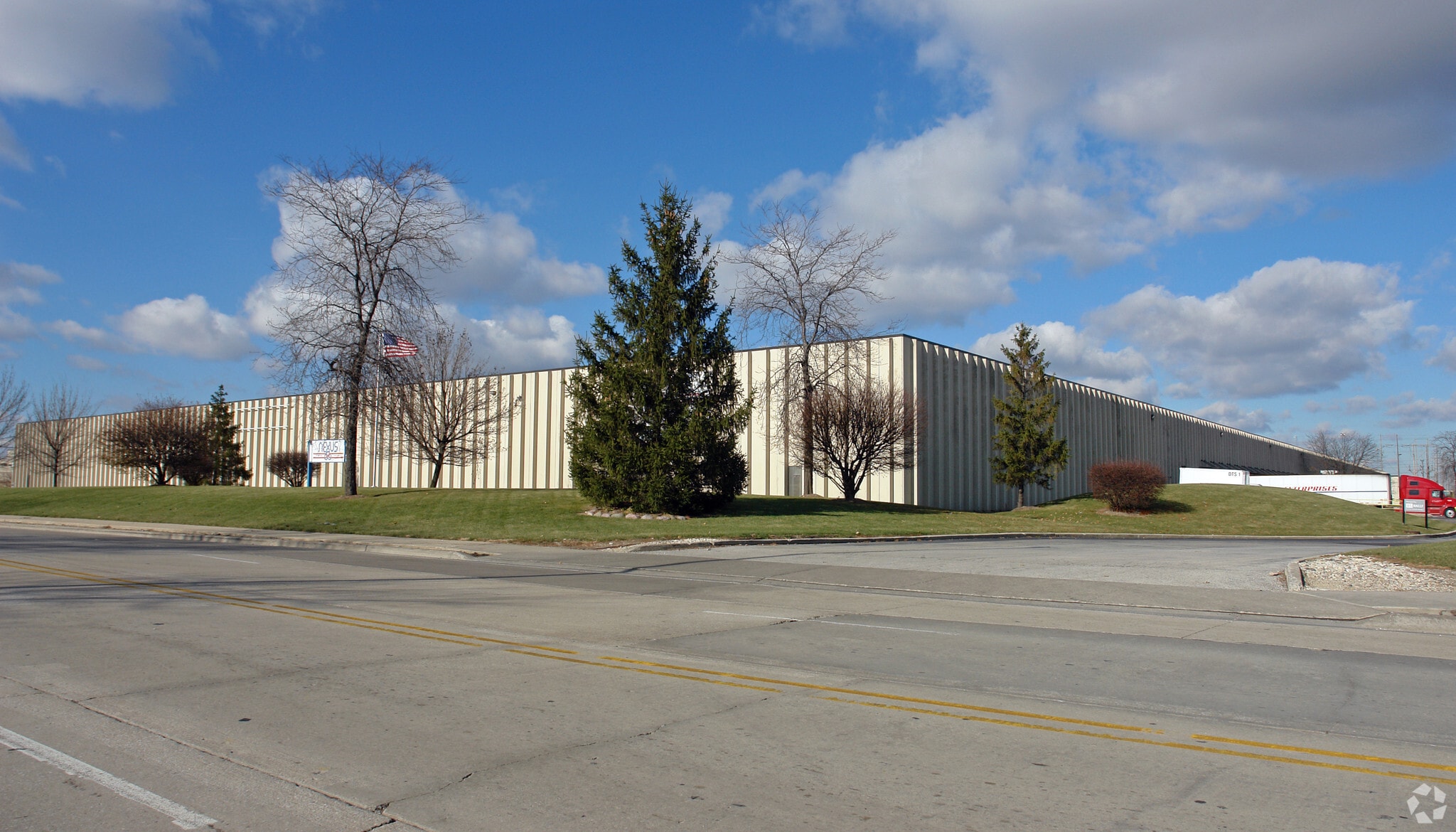 6220 W 73rd St, Bedford Park, IL for lease Building Photo- Image 1 of 12