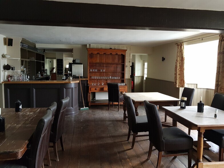 13 Frome Rd, Rode for sale - Interior Photo - Image 3 of 10