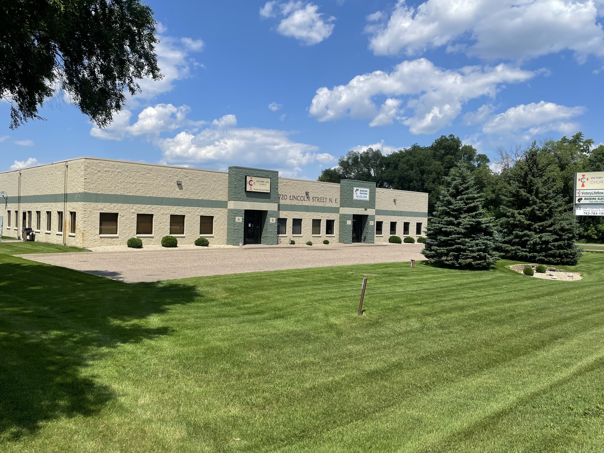 13720 Lincoln St NE, Ham Lake, MN for sale Building Photo- Image 1 of 16