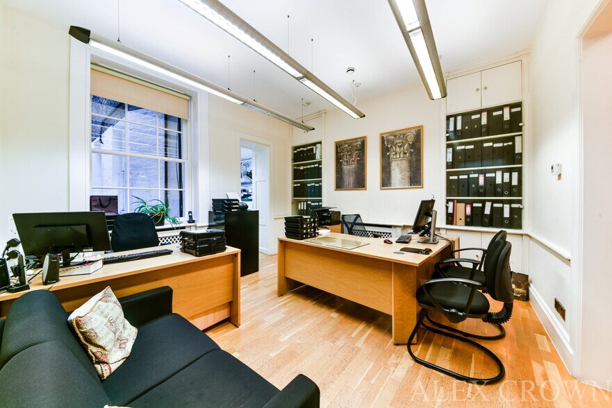 8 Duke St, London for lease - Interior Photo - Image 2 of 6