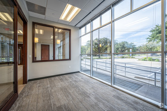 7515 S Main St, Houston, TX for lease Interior Photo- Image 2 of 3