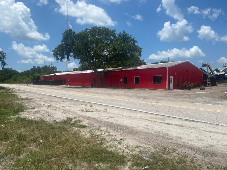 6745 N Old Dixie Hwy, Fort Pierce, FL for lease - Primary Photo - Image 2 of 31