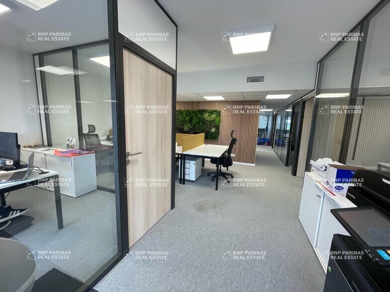 Office in Montpellier for lease - Interior Photo - Image 3 of 10