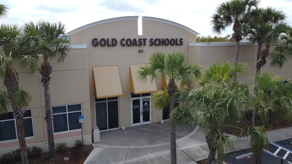 5600 N Hiatus Rd, Tamarac, FL for sale - Building Photo - Image 1 of 6